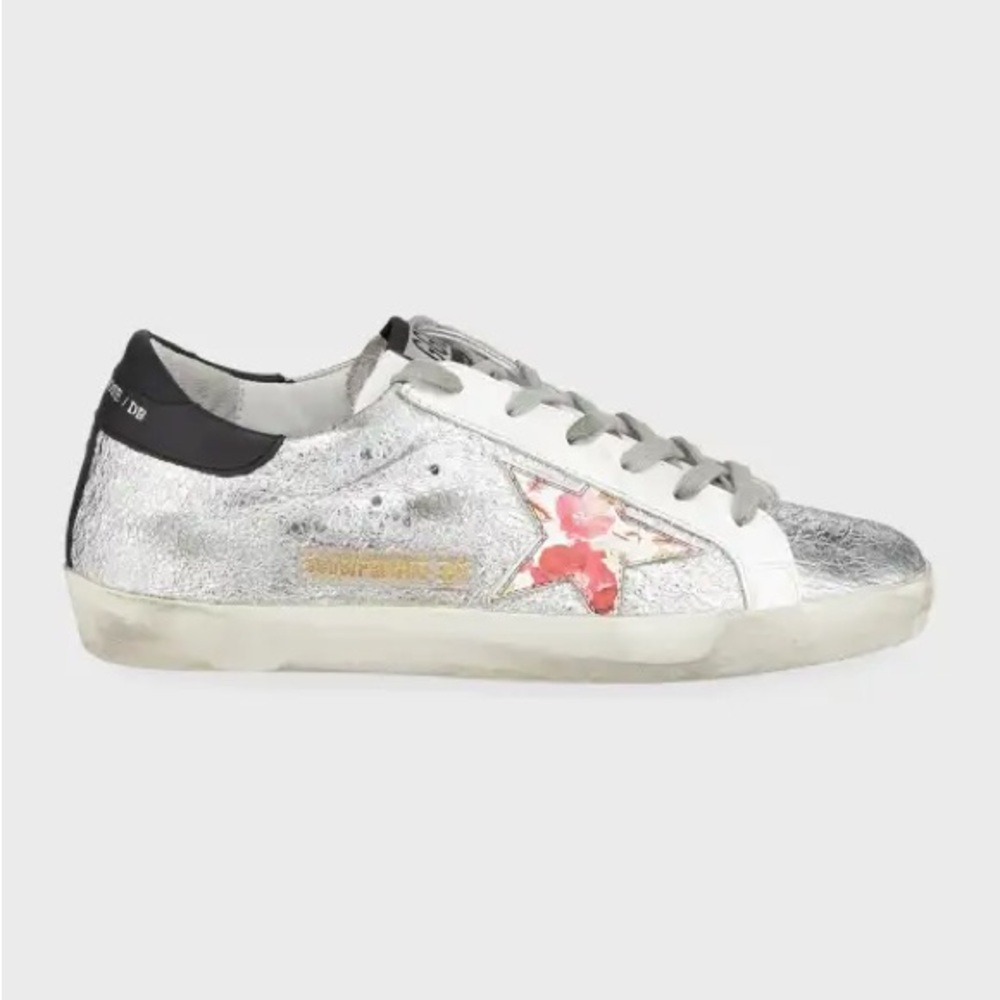 Golden Goose Superstar Crinkled Metallic Leather Sneakers With Pink Star
